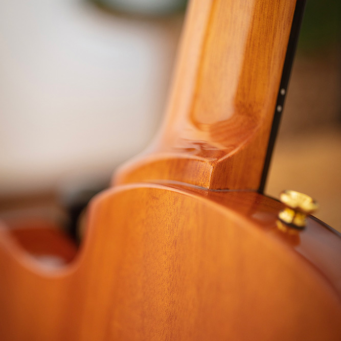 Close-up of Stage Natural Amber neck heel thumb