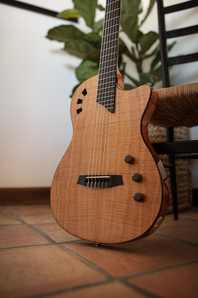 View of Stage Natural Amber body