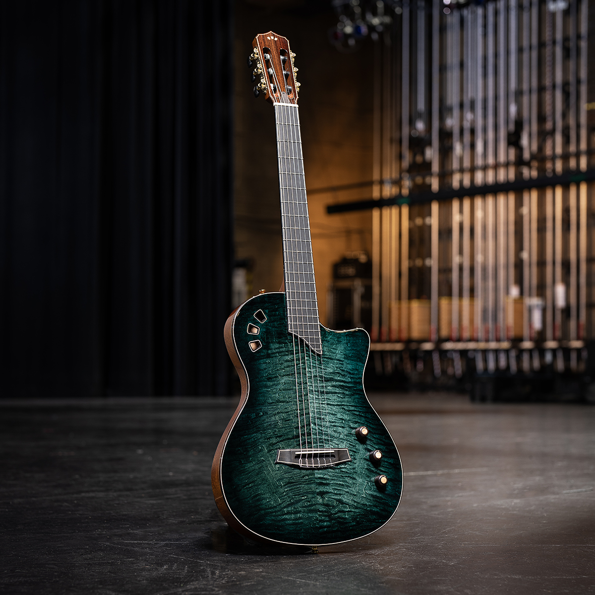 Córdoba Stage Artist Agave Burst on stage showcasing the Stage body shape